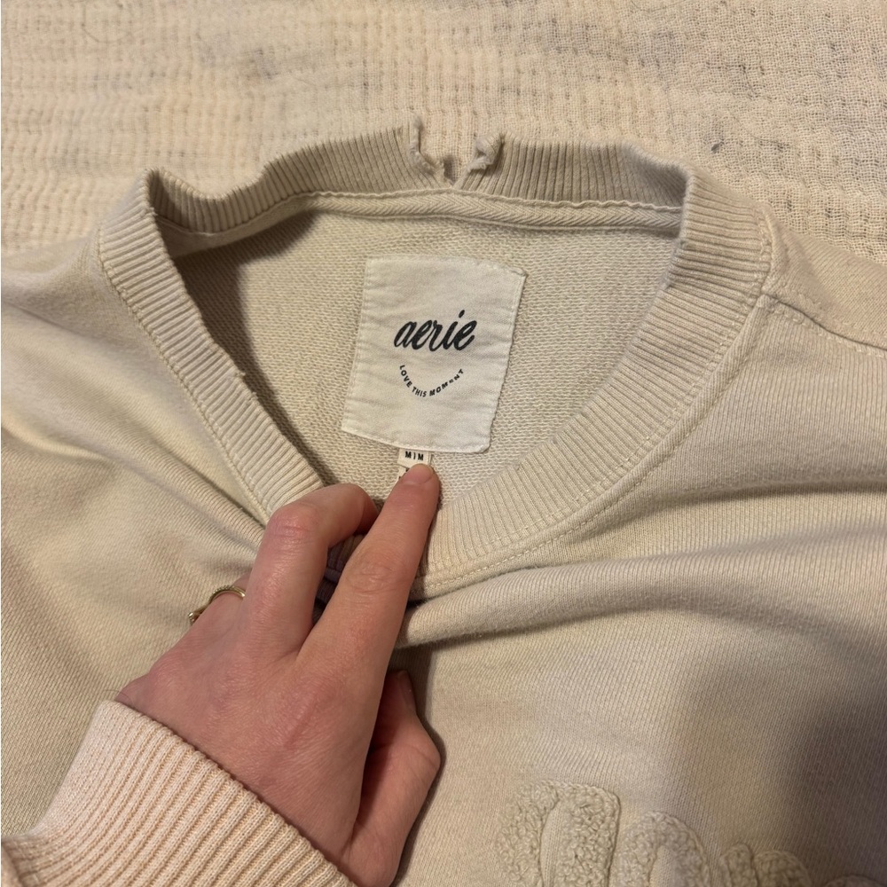 Aerie women’s Off-White Crewneck Sweater - Picture 2 of 3